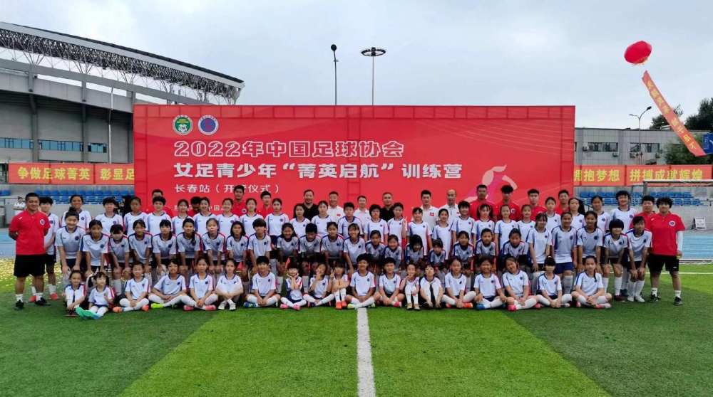 出品人、总制片人于冬更是说道：;能把长津湖这一段历史搬上银幕，是我们这一代电影人的荣幸